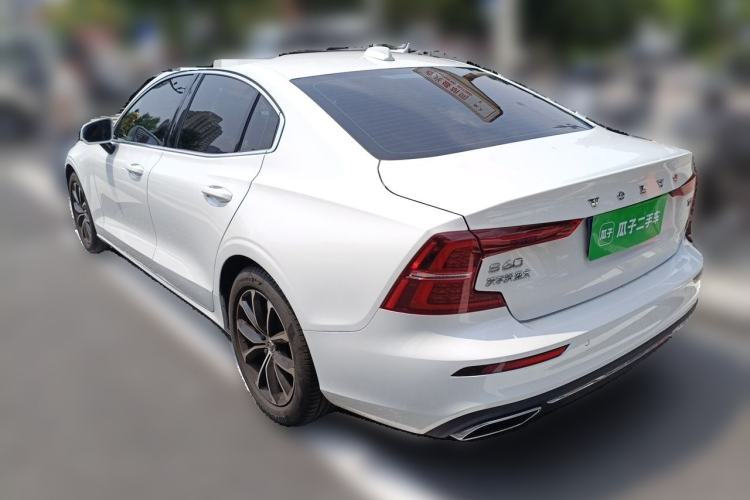 Used Volvo S60 2021 T4 Zhiyi Luxury Edition Rear Left 45 Deg
