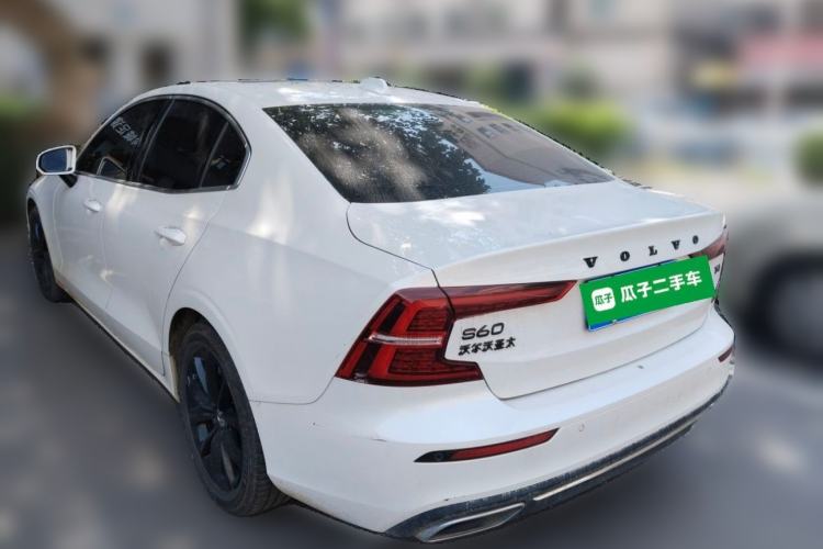 Used Volvo S60 2021 T4 Zhiyi Luxury Edition Rear Left 45 Deg