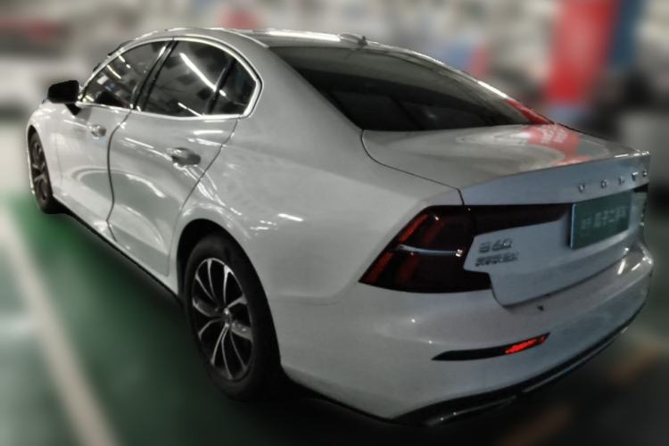 Used Volvo S60 2021 T4 Zhiyi Luxury Edition Rear Left 45 Deg