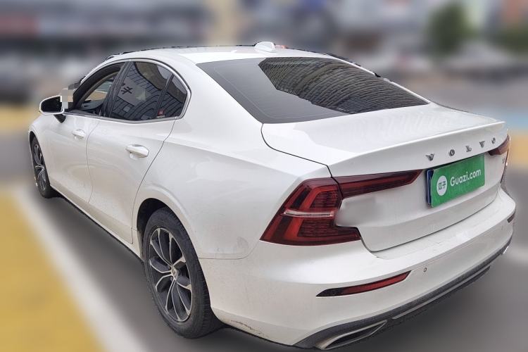 Used Volvo S60 2021 T4 Zhiyi Luxury Edition Rear Left 45 Deg
