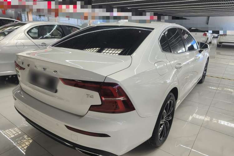 Used Volvo S60 2021 T4 Zhiyi Luxury Edition Rear Right 45 Deg