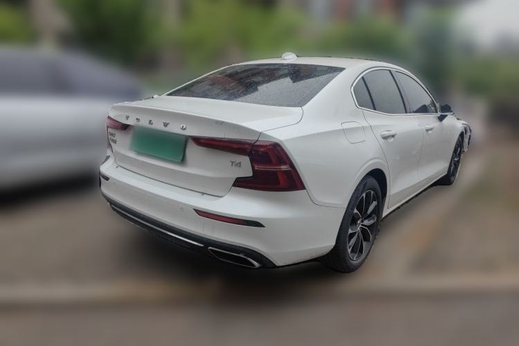 Used Volvo S60 2021 T4 Zhiyi Luxury Edition Rear Right 45 Deg