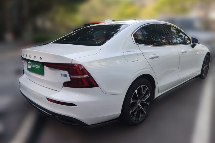 Used Volvo S60 2021 T4 Zhiyi Luxury Edition Rear Right 45 Deg