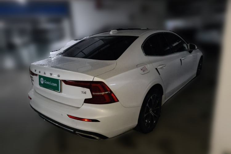 Used Volvo S60 2021 T4 Zhiyi Luxury Edition Rear Right 45 Deg