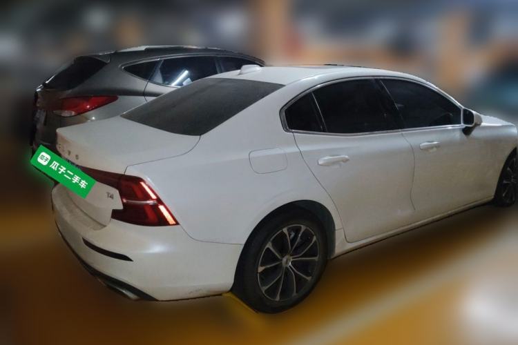 Used Volvo S60 2021 T4 Zhiyi Luxury Edition Rear Right 45 Deg