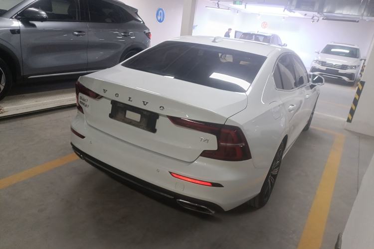 Used Volvo S60 2021 T4 Zhiyuan Luxury Edition Rear Right 45 Deg
