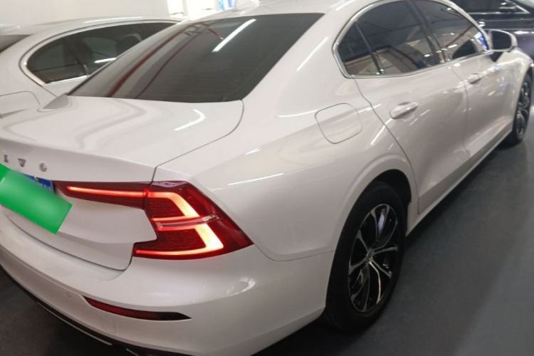 Used Volvo S60 2021 T4 Zhiyi Luxury Edition Rear Right 45 Deg