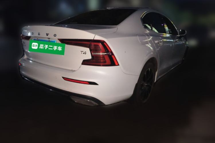 Used Volvo S60 2021 T4 Zhiyi Luxury Edition Rear Right 45 Deg