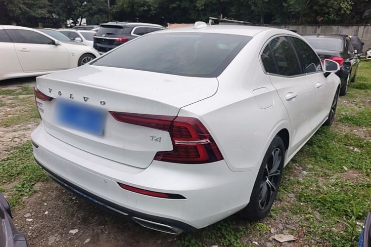 Used Volvo S60 2021 T4 Zhiyi Luxury Edition Rear Right 45 Deg