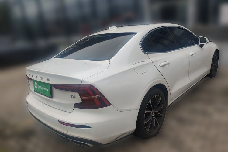 Used Volvo S60 2021 T4 Zhiyi Luxury Edition Rear Right 45 Deg