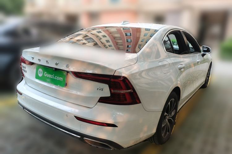 Used Volvo S60 2021 T4 Zhiyi Luxury Edition Rear Right 45 Deg