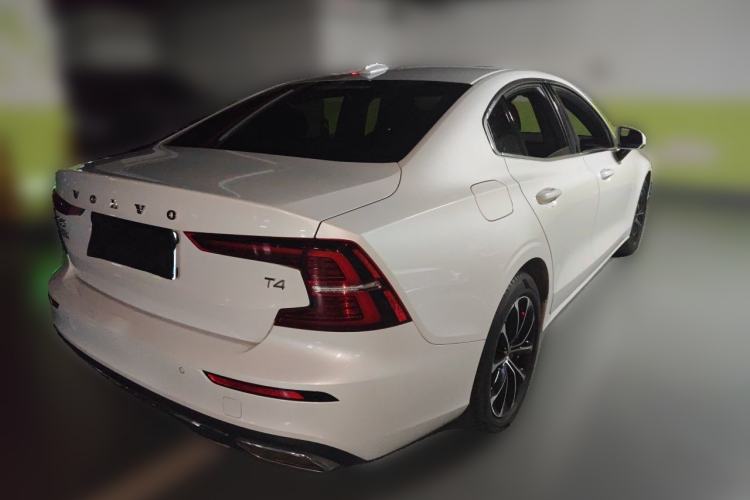 Used Volvo S60 2021 T4 Zhiyi Luxury Edition Rear Right 45 Deg