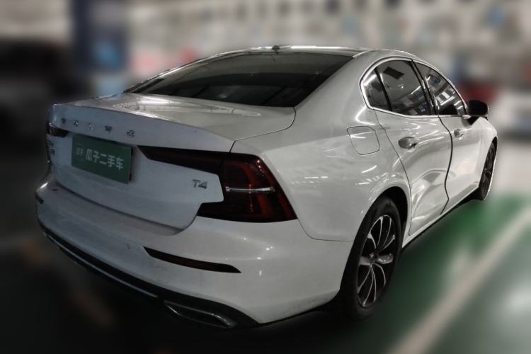 Used Volvo S60 2021 T4 Zhiyi Luxury Edition Rear Right 45 Deg