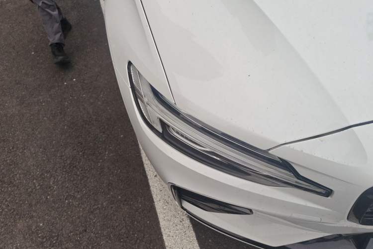 Used Volvo S60 2021 T4 Zhiyuan Sport Edition Right Front Headlight