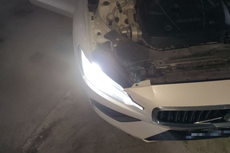 Used Volvo S60 2021 T4 Zhiyi Luxury Edition Right Front Headlight