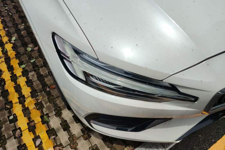 Used Volvo S60 2021 T4 Zhiyuan Luxury Edition Right Front Headlight