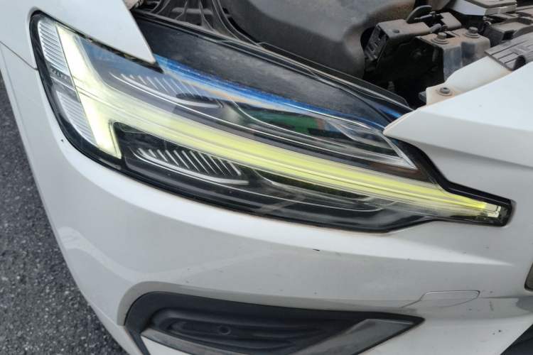 Used Volvo S60 2021 T4 Zhiyi Luxury Edition Right Front Headlight