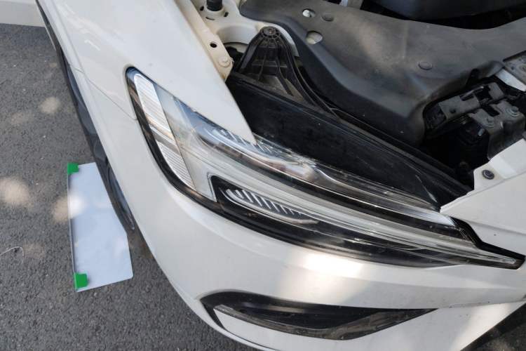 Used Volvo S60 2021 T4 Zhiyi Luxury Edition Right Front Headlight
