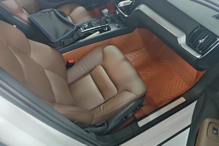 Used Volvo S60 2021 T4 Zhiyi Luxury Edition Right Front Seat