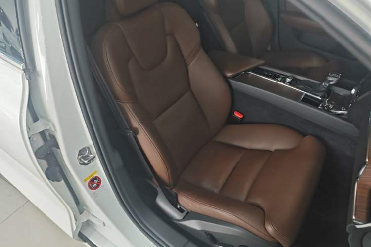 Used Volvo S60 2021 T4 Zhiyuan Luxury Edition Right Front Seat