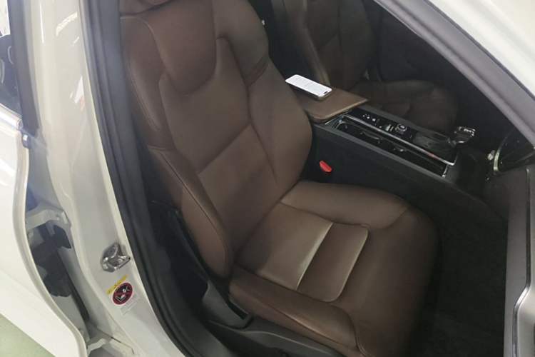 Used Volvo S60 2021 T4 Zhiyi Luxury Edition Right Front Seat
