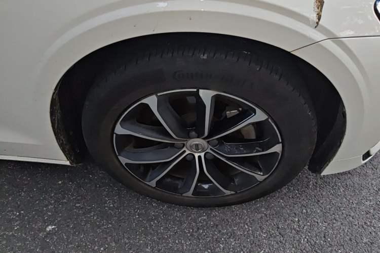 Used Volvo S60 2021 T4 Zhiyi Luxury Edition Right Front Wheel Hub