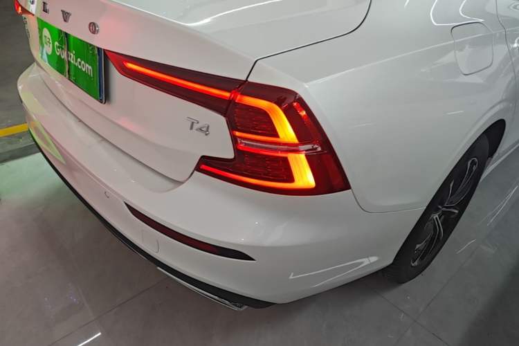 Used Volvo S60 2021 T4 Zhiyi Luxury Edition Right Rear Taillight