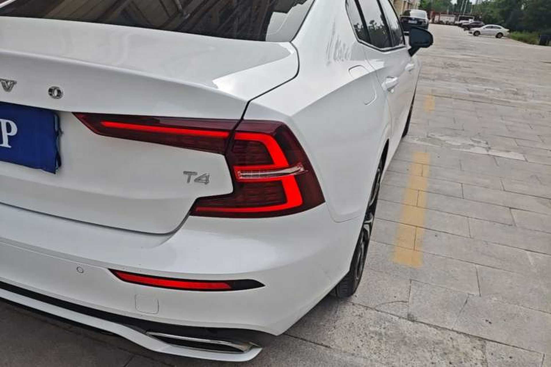 Used Volvo S60 2021 T4 Zhiyuan Sport Edition Right Rear Taillight