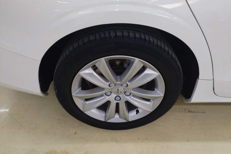 Used Volvo S60 2021 T3 SmartDrive Luxury Edition Right Rear Wheel Hub