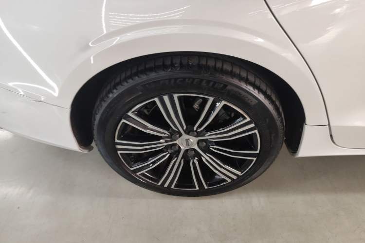 Used Volvo S60 2021 T4 Zhiyuan Luxury Edition Right Rear Wheel Hub