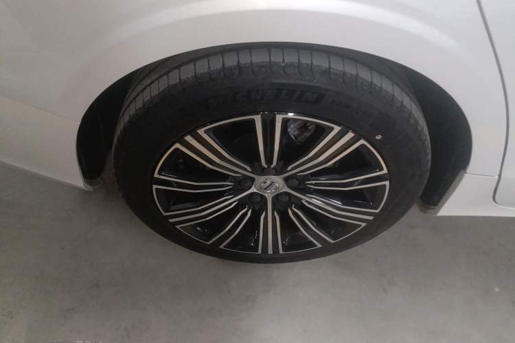Used Volvo S60 2021 T4 Zhiyuan Luxury Edition Right Rear Wheel Hub