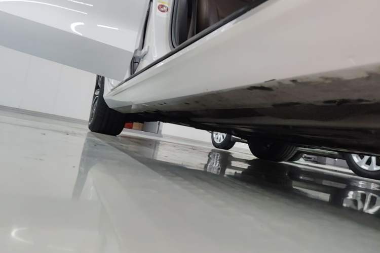 Used Volvo S60 2021 T4 Zhiyi Luxury Edition Right Side Sill