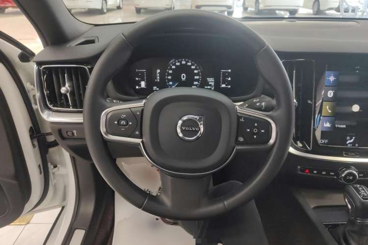 Used Volvo S60 2021 T4 Zhiyi Luxury Edition Steering Wheel