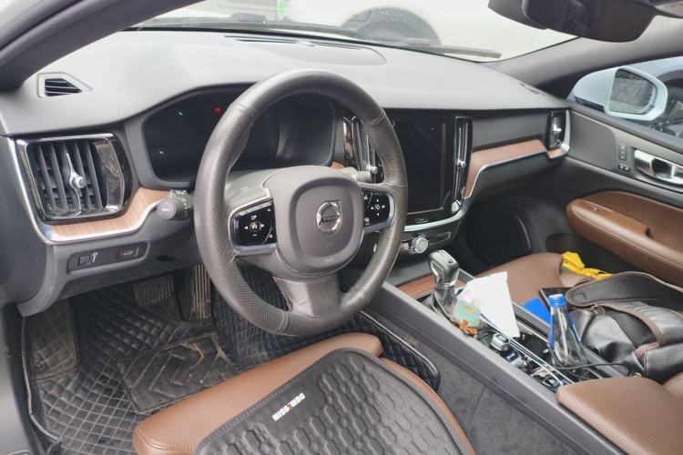 Used Volvo S60 2021 T4 Zhiyuan Luxury Edition Steering Wheel