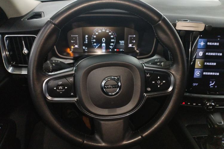 Used Volvo S60 2021 T3 SmartDrive Luxury Edition Steering Wheel