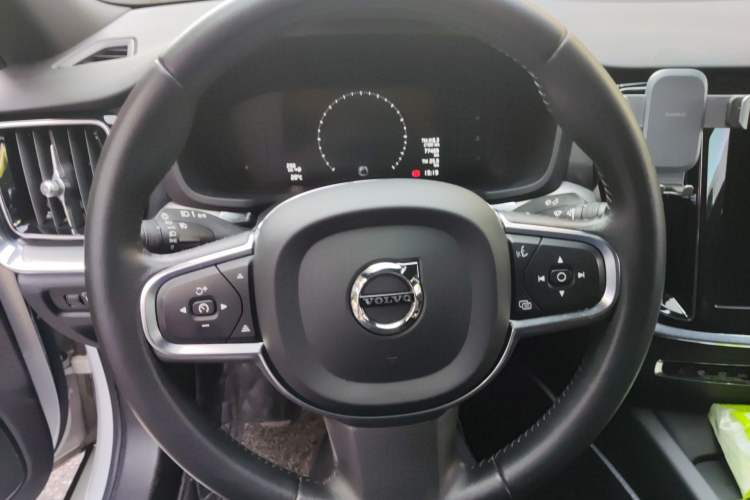 Used Volvo S60 2021 T4 Zhiyi Luxury Edition Steering Wheel