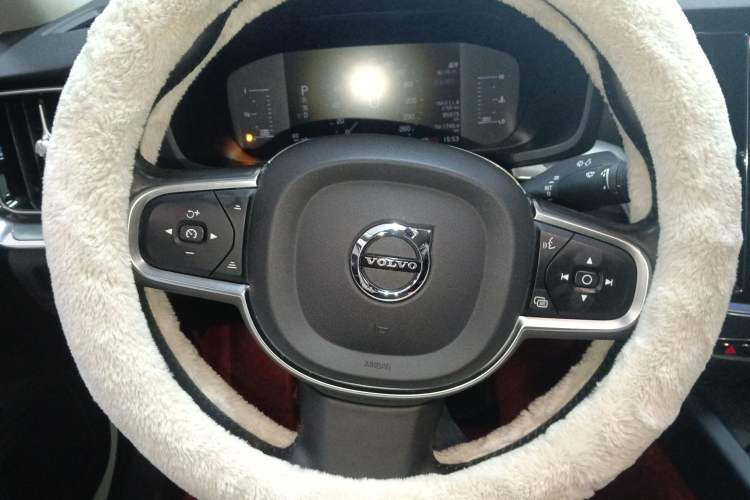Used Volvo S60 2021 T4 Zhiyi Luxury Edition Steering Wheel