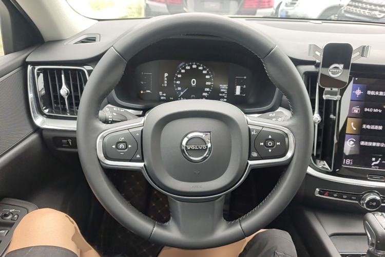 Used Volvo S60 2021 T4 Zhiyi Luxury Edition Steering Wheel