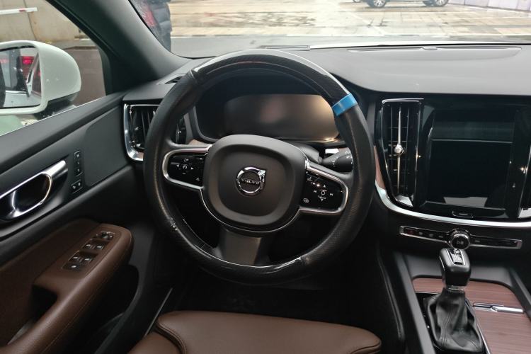 Used Volvo S60 2021 T4 Zhiyuan Luxury Edition Steering Wheel