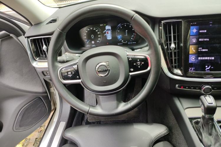 Used Volvo S60 2021 T4 Zhiyuan Luxury Edition Steering Wheel