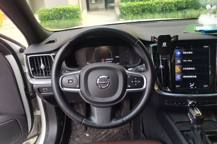 Used Volvo S60 2021 T4 Zhiyi Luxury Edition Steering Wheel
