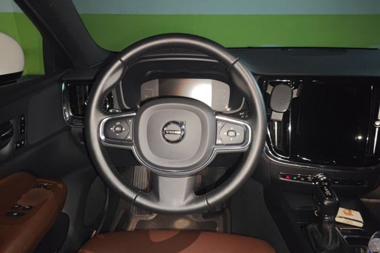 Used Volvo S60 2021 T4 Zhiyi Luxury Edition Steering Wheel