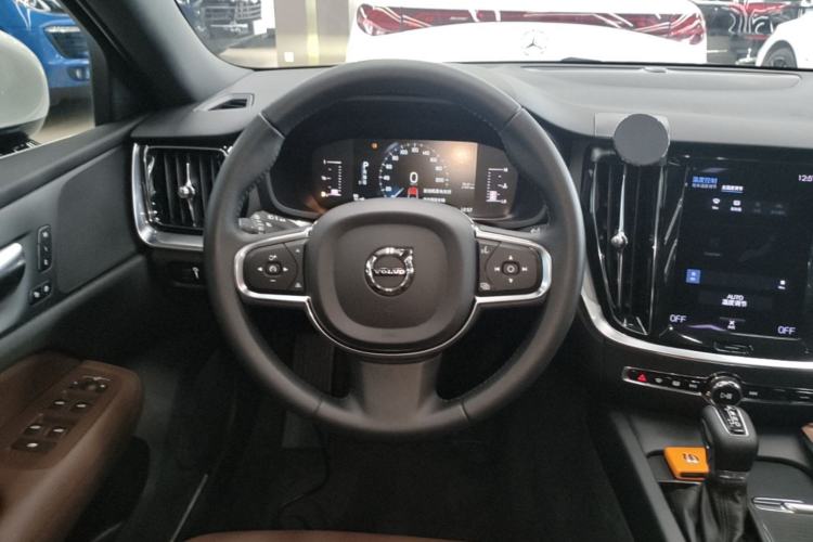 Used Volvo S60 2021 T4 Zhiyi Luxury Edition Steering Wheel