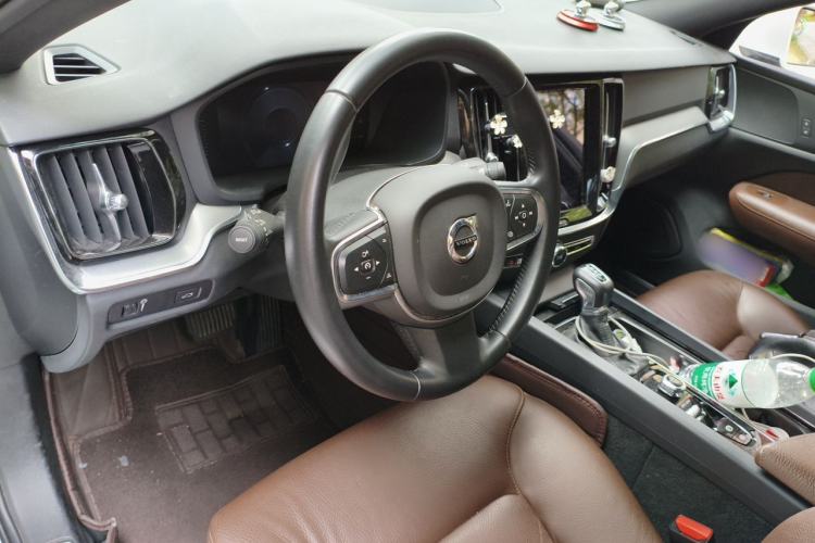 Used Volvo S60 2021 T4 Zhiyi Luxury Edition Steering Wheel