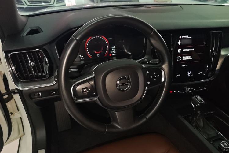 Used Volvo S60 2021 T4 Zhiyi Luxury Edition Steering Wheel