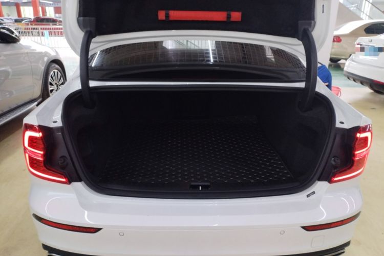 Used Volvo S60 2021 T3 SmartDrive Luxury Edition Trunk