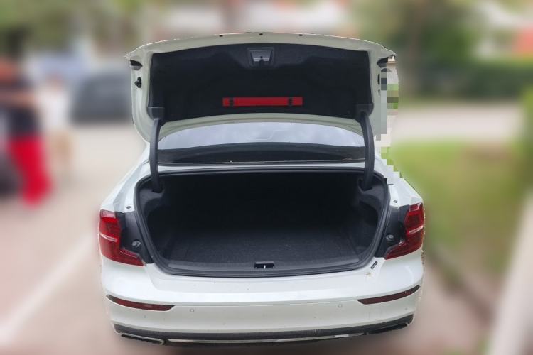 Used Volvo S60 2021 T4 Zhiyi Luxury Edition Trunk