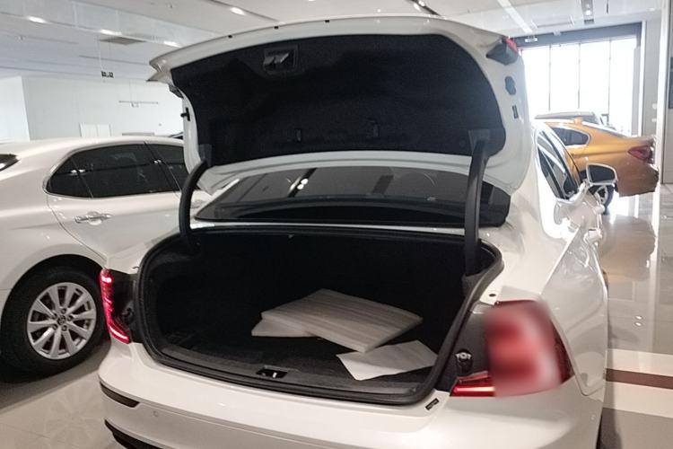Used Volvo S60 2021 T4 Zhiyi Luxury Edition Trunk
