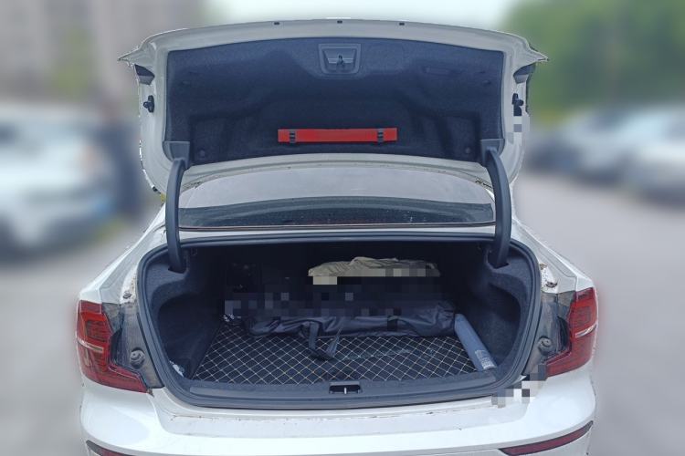 Used Volvo S60 2021 T4 Zhiyuan Luxury Edition Trunk