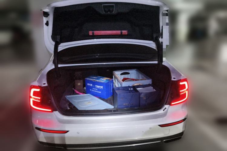Used Volvo S60 2021 T4 Zhiyi Luxury Edition Trunk